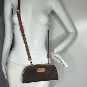 Rioni Zip Clutch Wallet with Detachable Adjustable Leather Strap